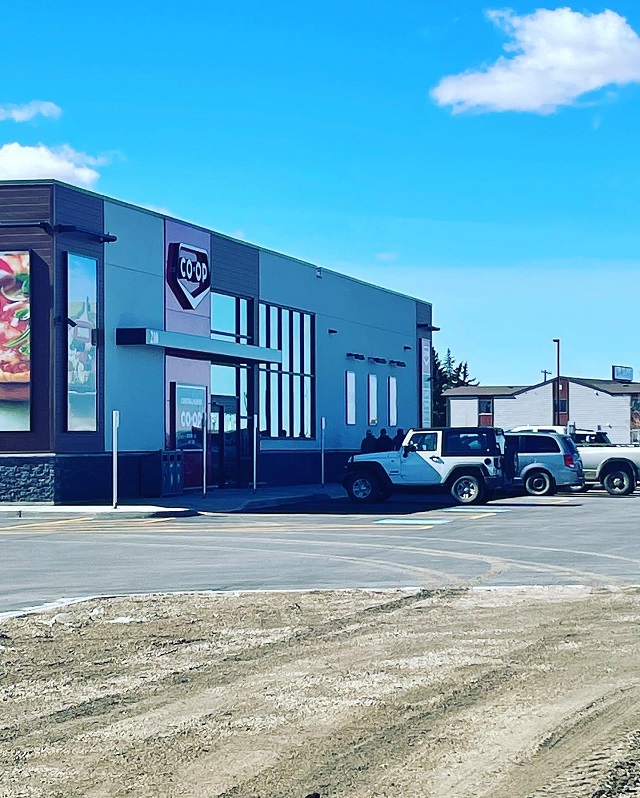 New Eston Coop Grocery Store open to the public